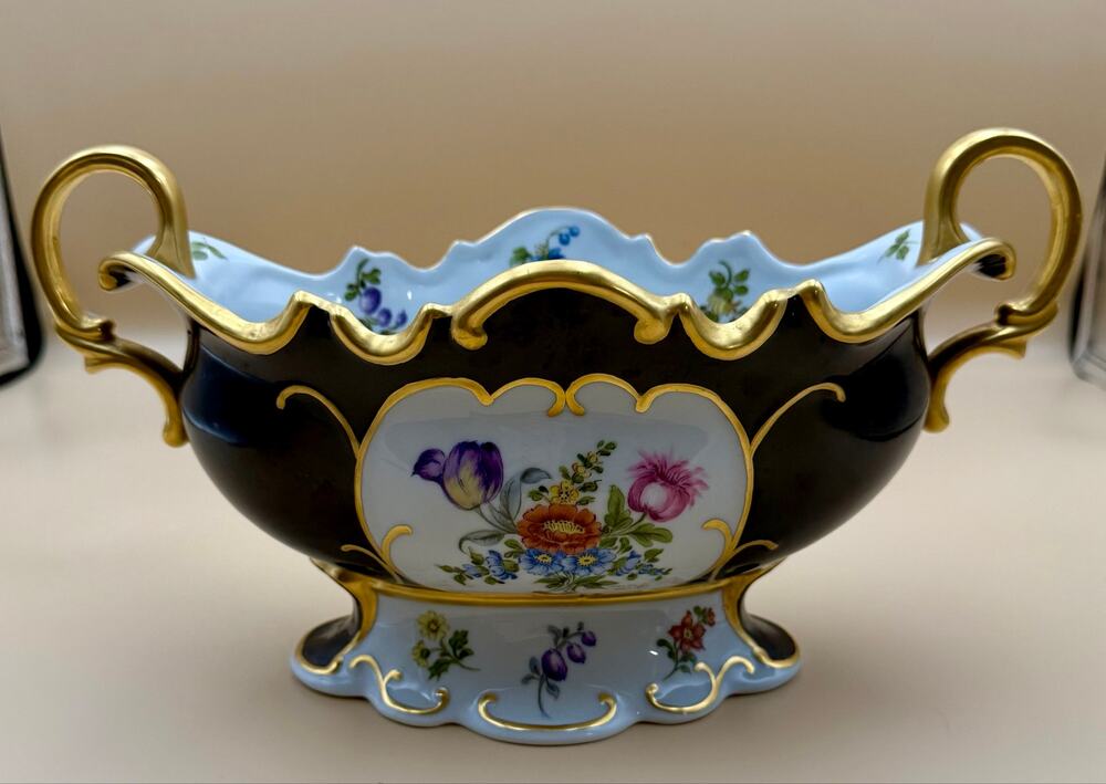 Vintage Irene Evelyn Becker Hand Painted Porcelain Centerpiece Bowl Ladybug